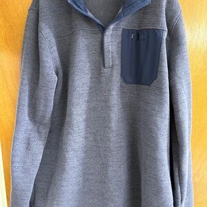 Under Armour Pull over